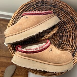 Authentic Tazz Uggs, platform size 7